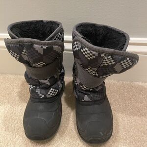 Size 9 kamik toddler winter snow boots